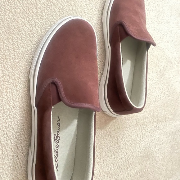 Eddie Bauer Shoes, Wine colour. Size 8 - Picture 4 of 5